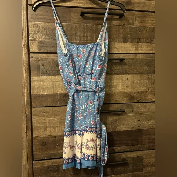 Blue Floral V-Neck Romper - Picture 4 of 5